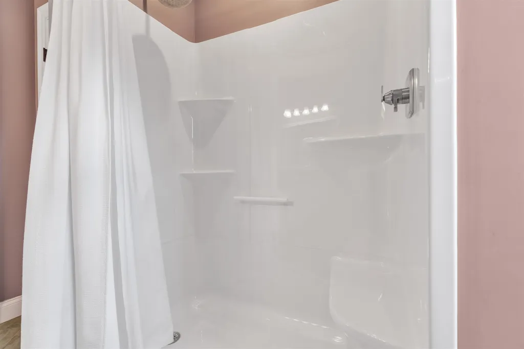 33 Laredo Lane Rochester NH 03868