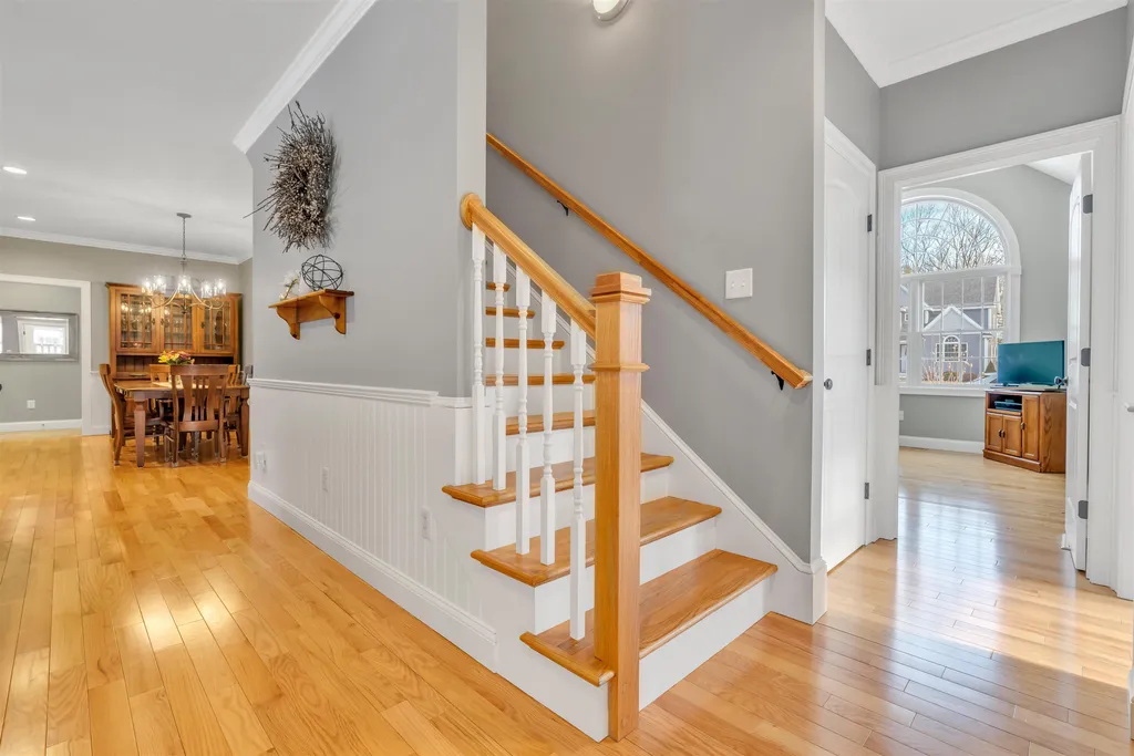 33 Laredo Lane Rochester NH 03868