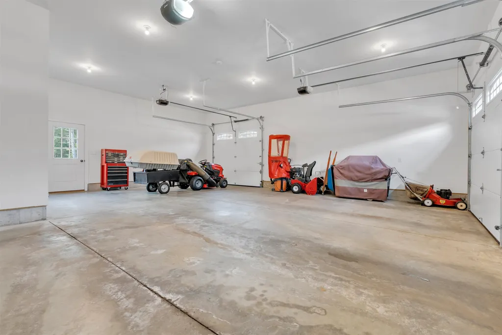 33 Laredo Lane Rochester NH 03868