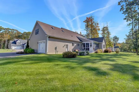 33 Laredo Lane Rochester NH 03868