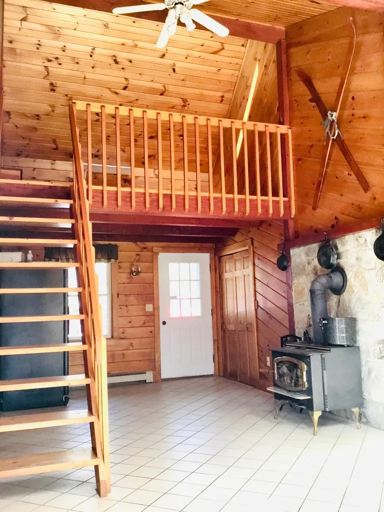 31 Meeting Hill Road Hillsborough NH 03244