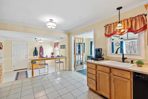 63 Tallant Road Pelham NH 03076