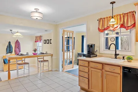 63 Tallant Road Pelham NH 03076