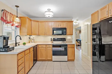 63 Tallant Road Pelham NH 03076