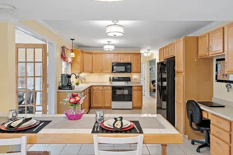 63 Tallant Road Pelham NH 03076