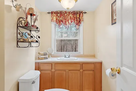 63 Tallant Road Pelham NH 03076