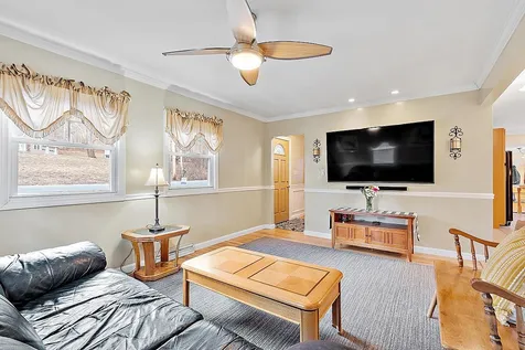 63 Tallant Road Pelham NH 03076