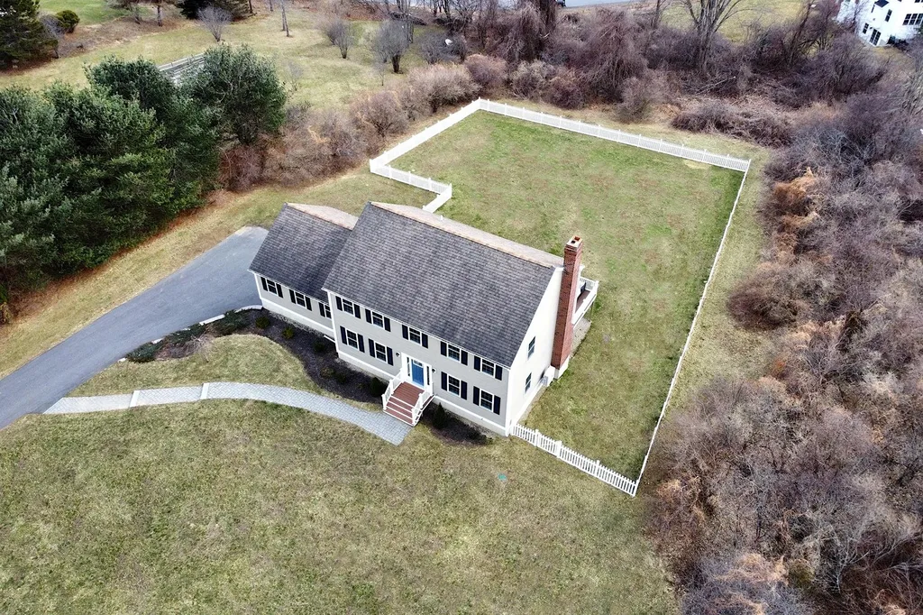 114 High Street Stratham NH 03885