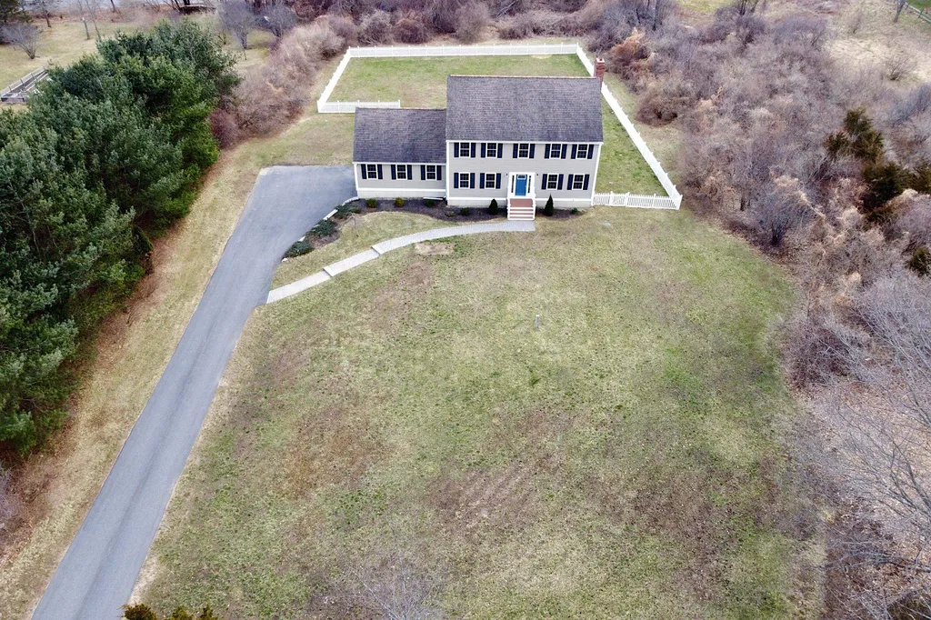 114 High Street Stratham NH 03885