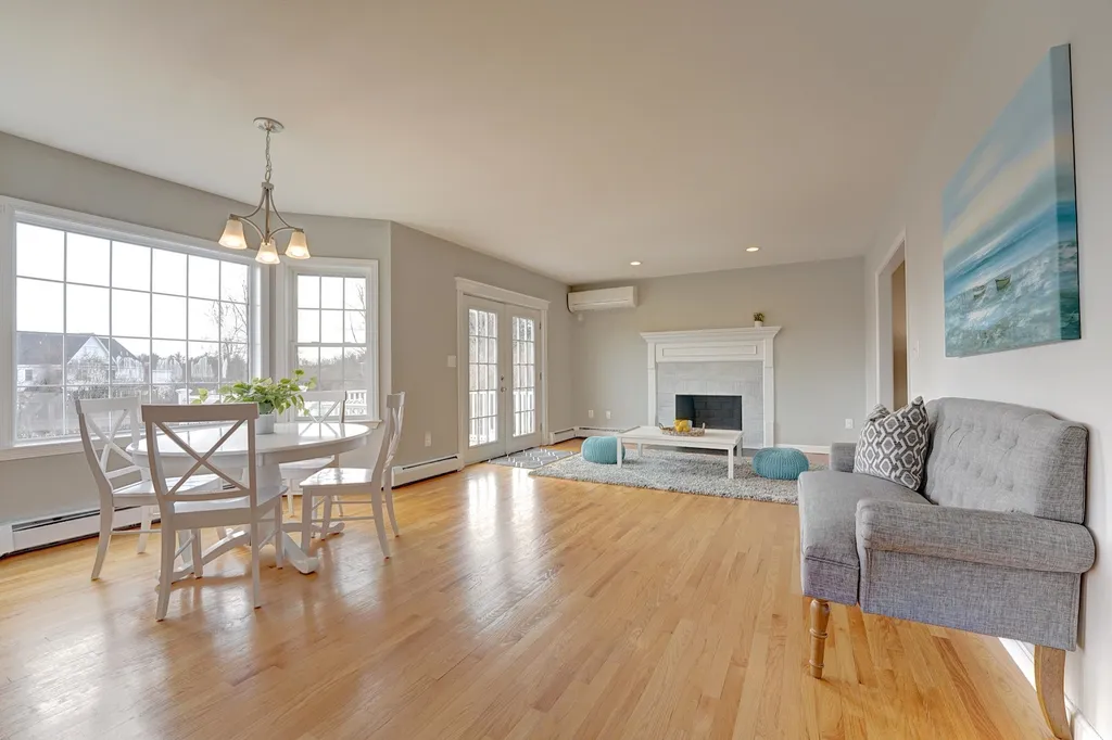 114 High Street Stratham NH 03885