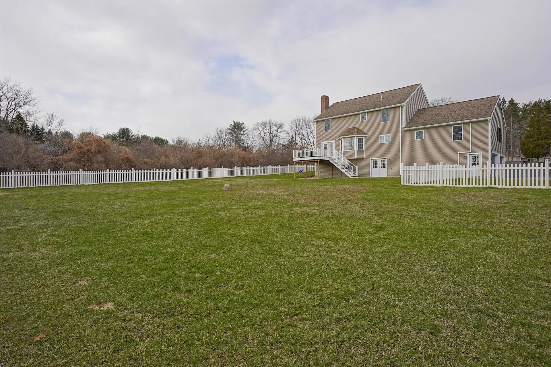 114 High Street Stratham NH 03885