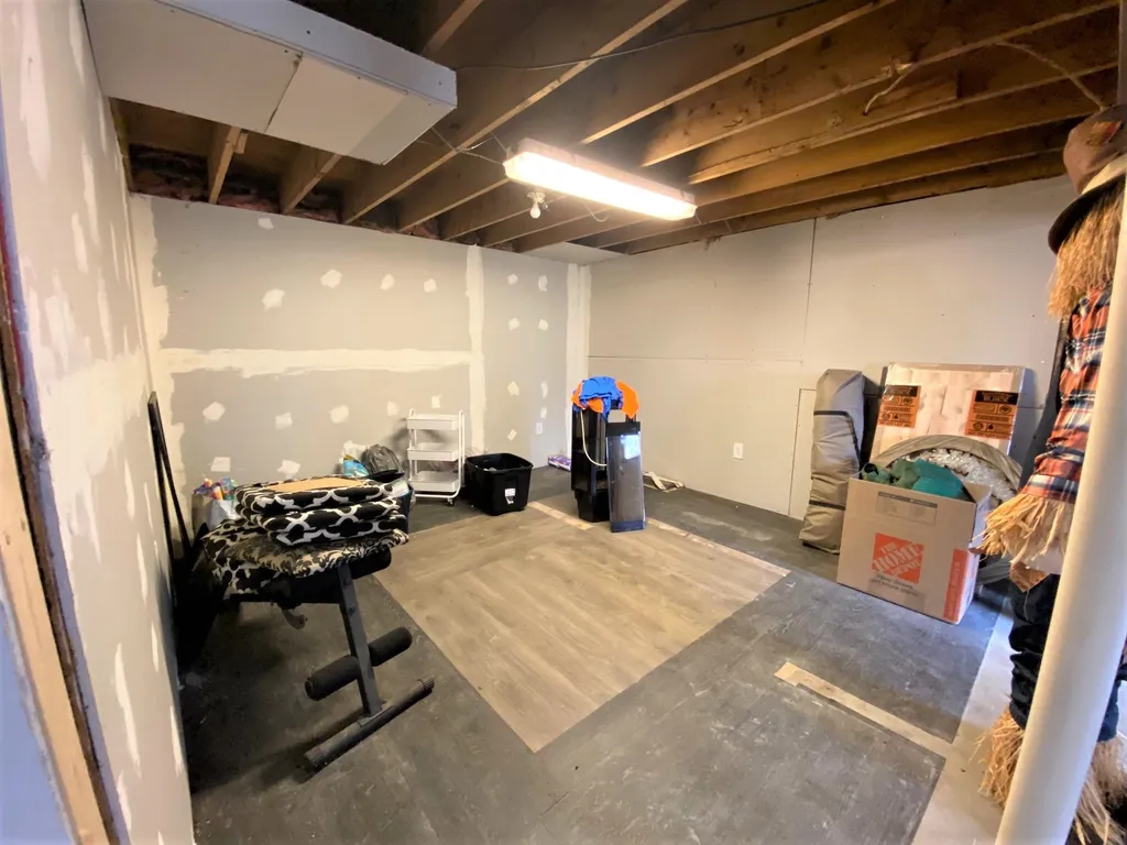 253 East Green Mountain Road Claremont NH 03743
