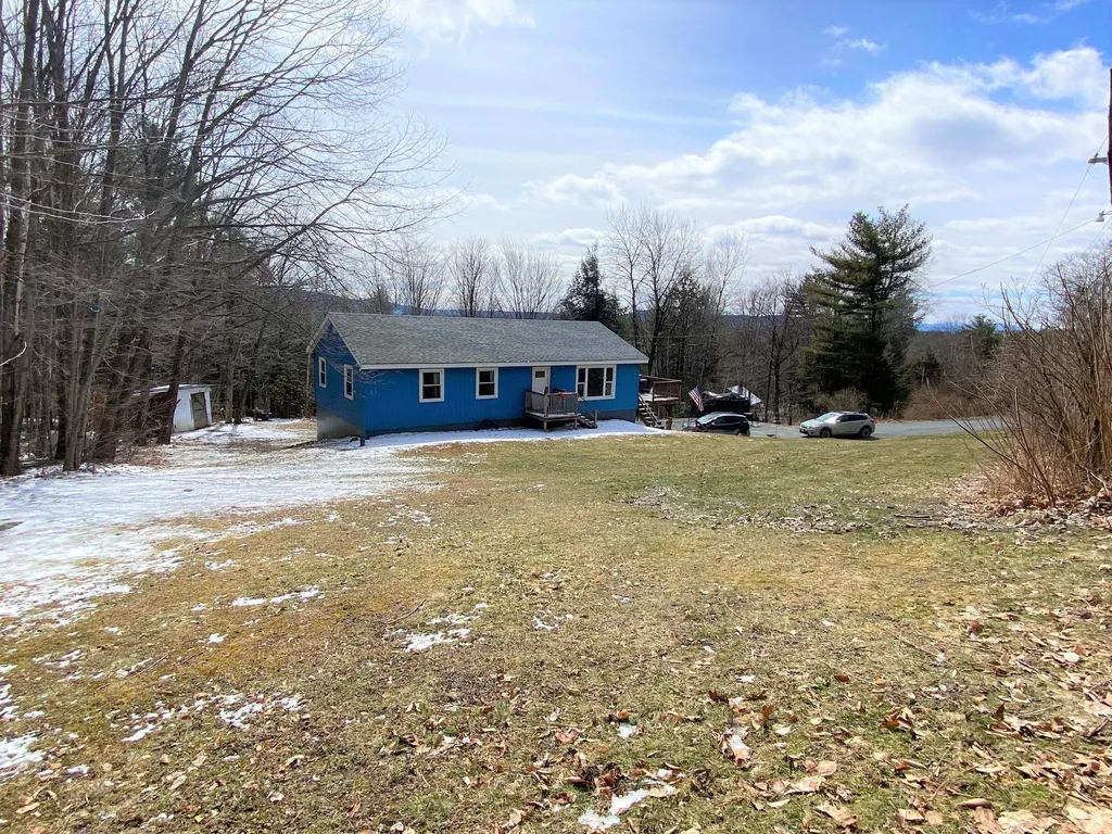253 East Green Mountain Road Claremont NH 03743