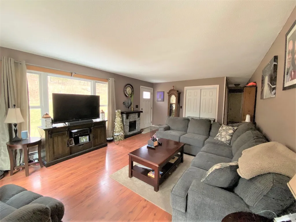 253 East Green Mountain Road Claremont NH 03743