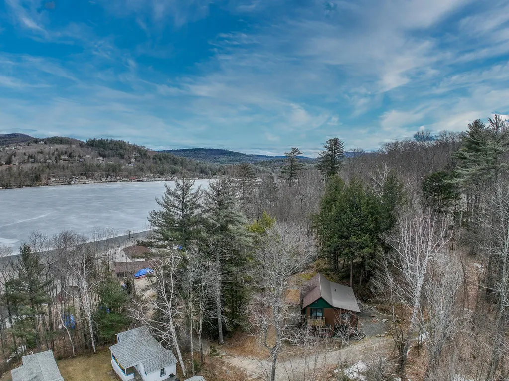 31 Don Gerry Road Bristol NH 03223