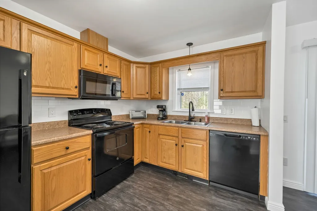 115 Weona Drive Freedom NH 03836