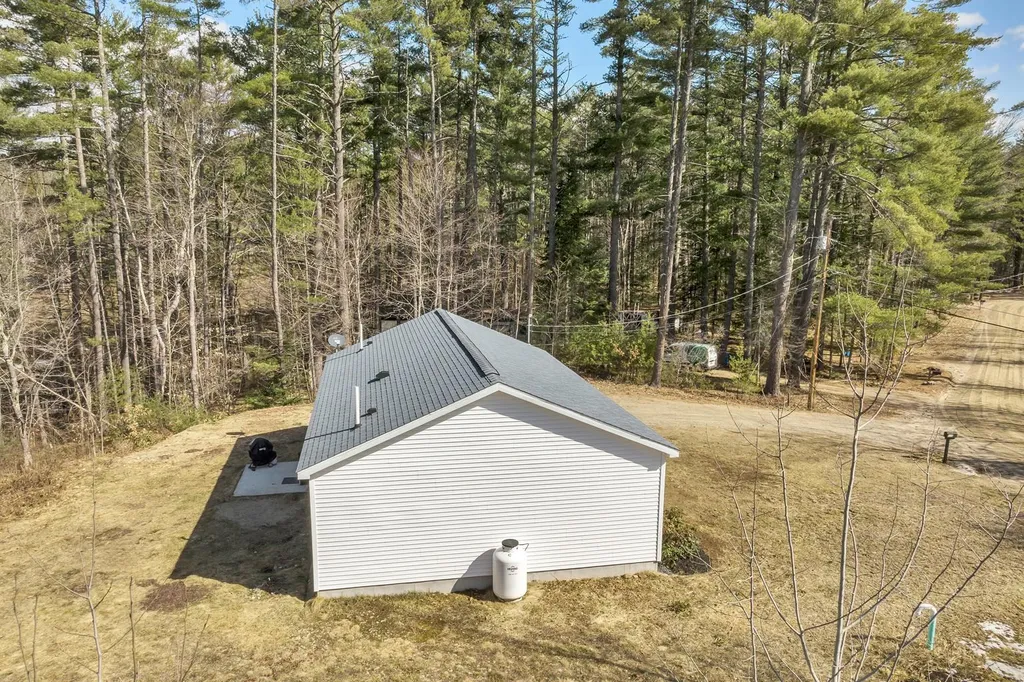 115 Weona Drive Freedom NH 03836