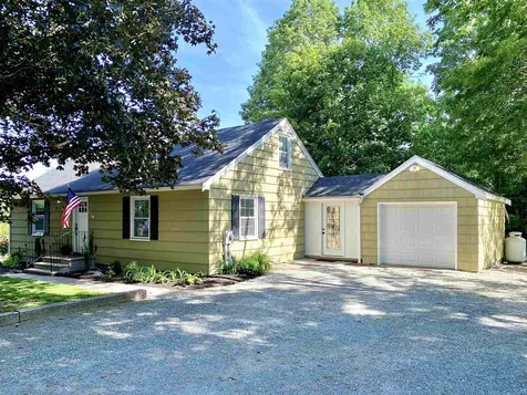 15 Lamprey Road Kensington NH 03833