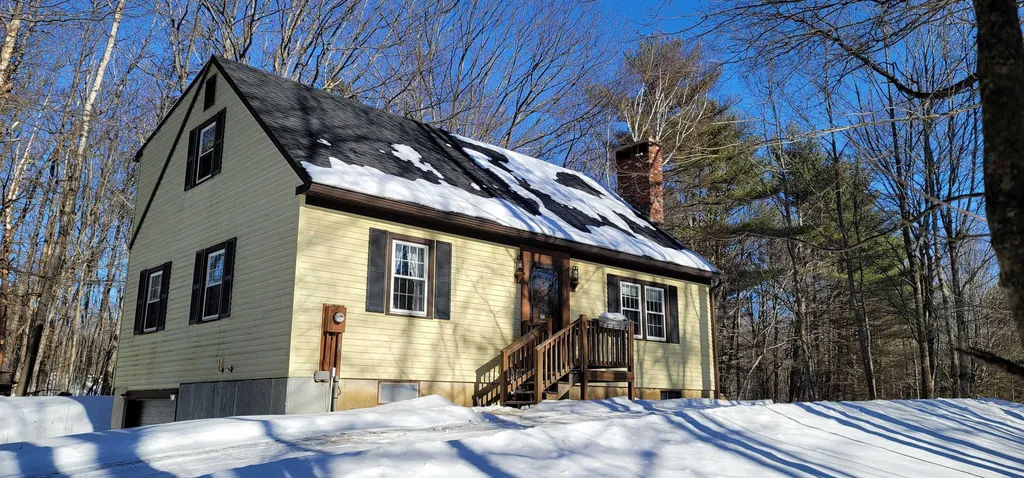 19 Lou Lane Gilmanton NH 03237