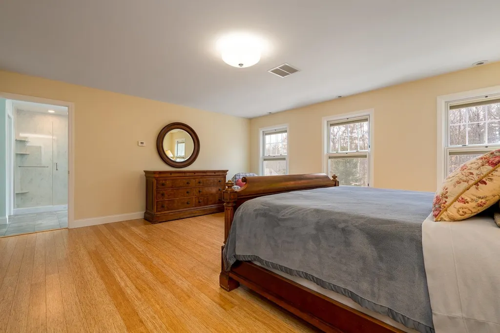 81 Blueberry Hill Lane Gilford NH 03249