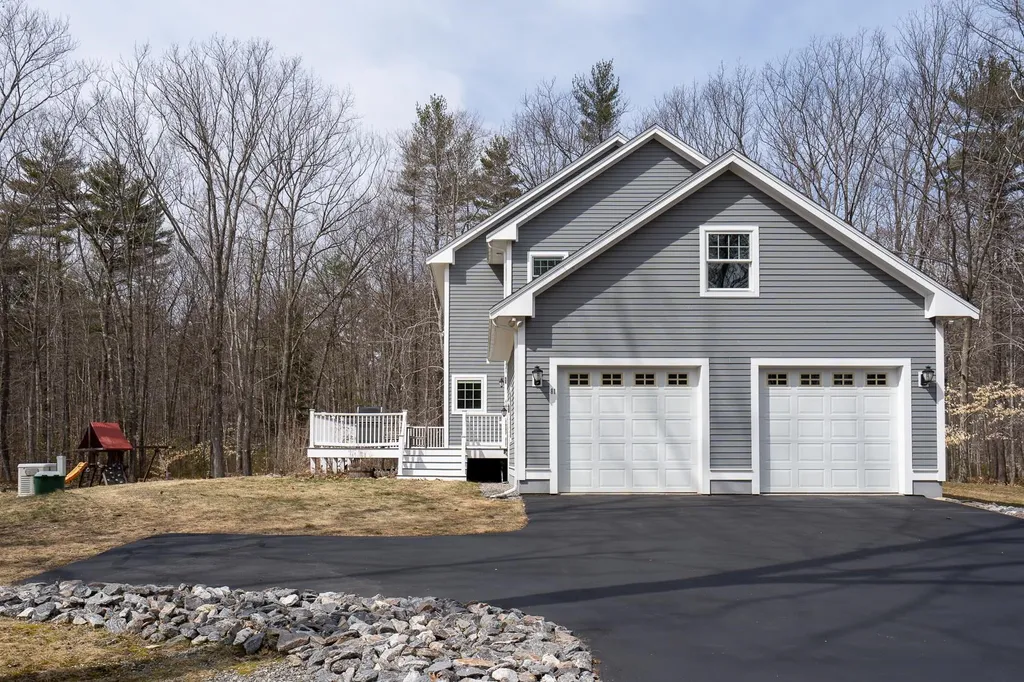 81 Blueberry Hill Lane Gilford NH 03249