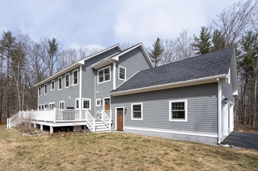 81 Blueberry Hill Lane Gilford NH 03249