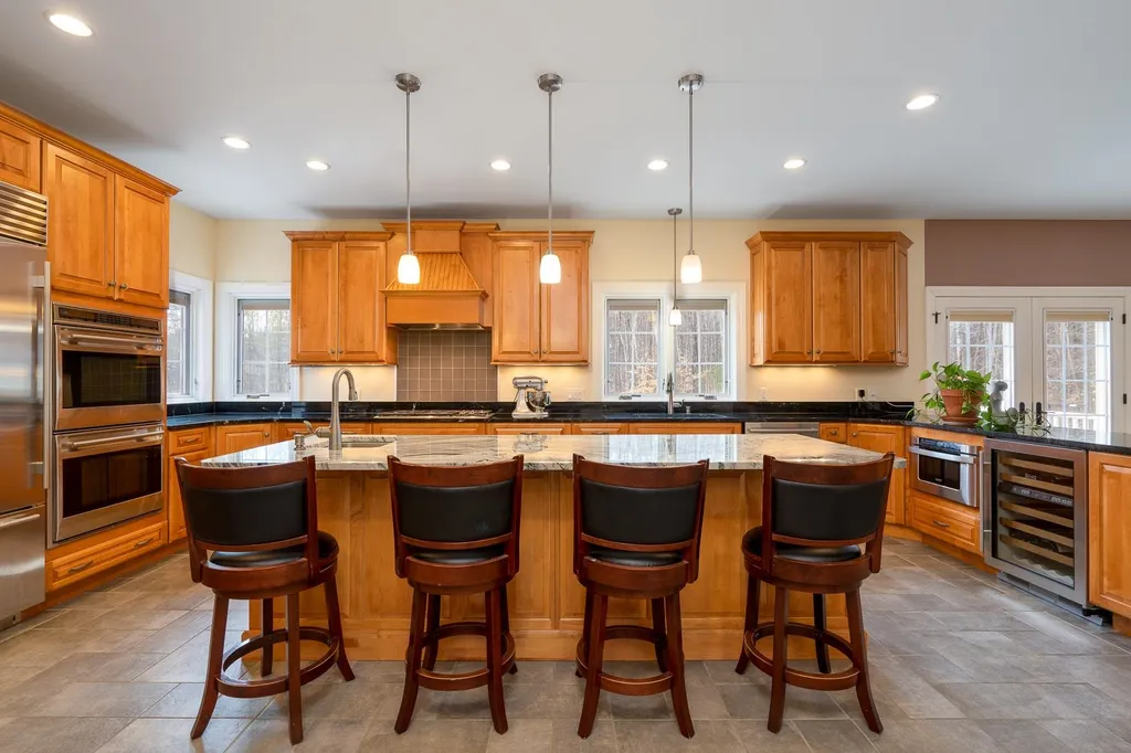 81 Blueberry Hill Lane Gilford NH 03249