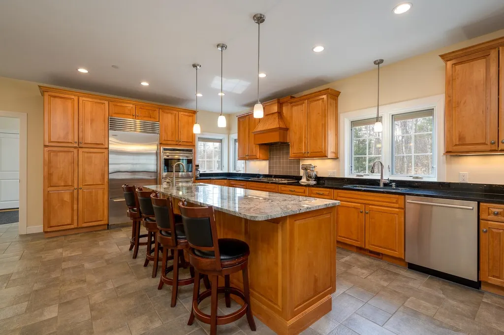81 Blueberry Hill Lane Gilford NH 03249