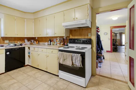5 Emerson Street Plymouth NH 03264