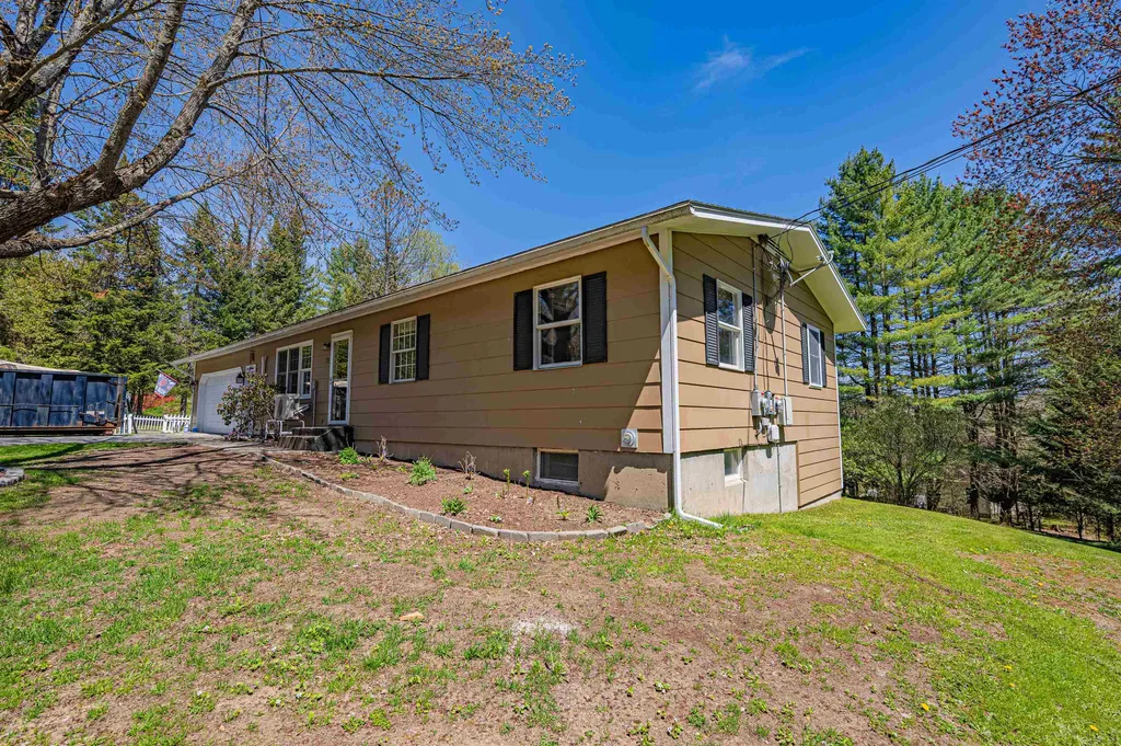 35 Robinhood Circle Montpelier VT 05602
