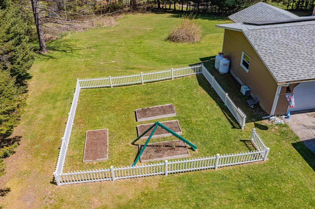 35 Robinhood Circle Montpelier VT 05602