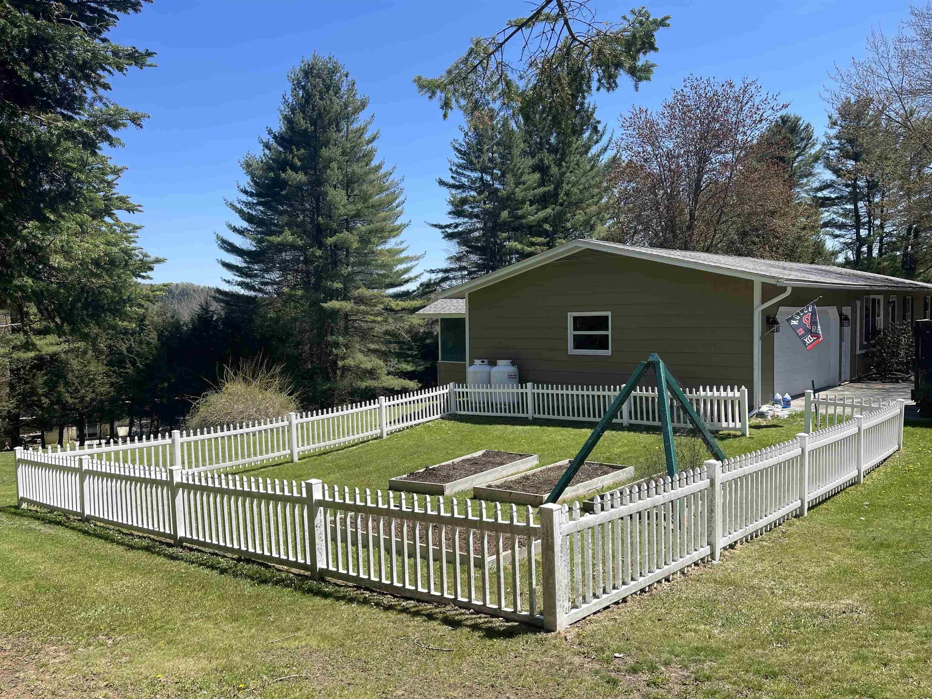 35 Robinhood Circle Montpelier VT 05602