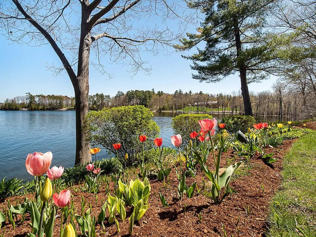 3414 Harbor Road Shelburne VT 05482