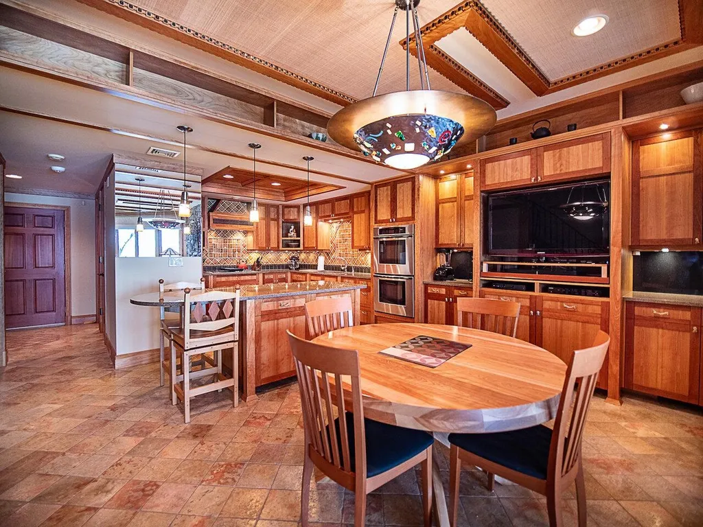 3414 Harbor Road Shelburne VT 05482