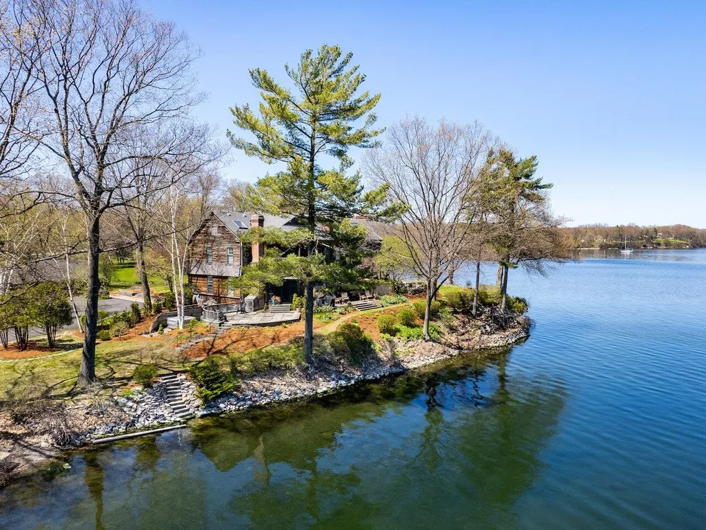 3414 Harbor Road Shelburne VT 05482