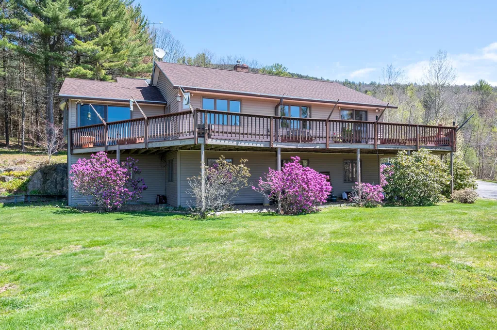 452 Belknap Mountain Road Gilford NH 03249