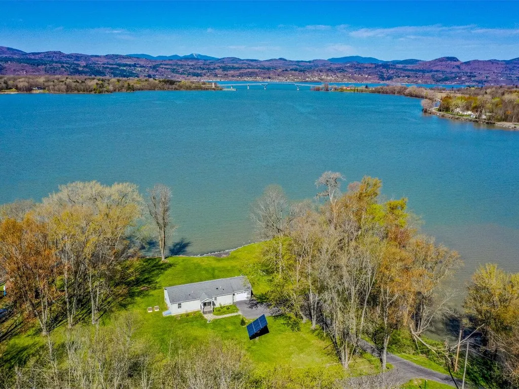 5856 Vt Route 125 Addison VT 05491