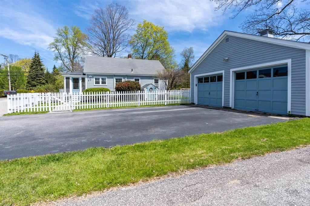26 Epping Road Exeter NH 03833