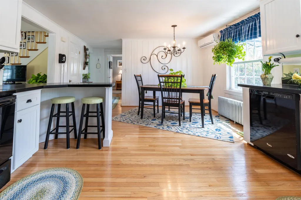 26 Epping Road Exeter NH 03833