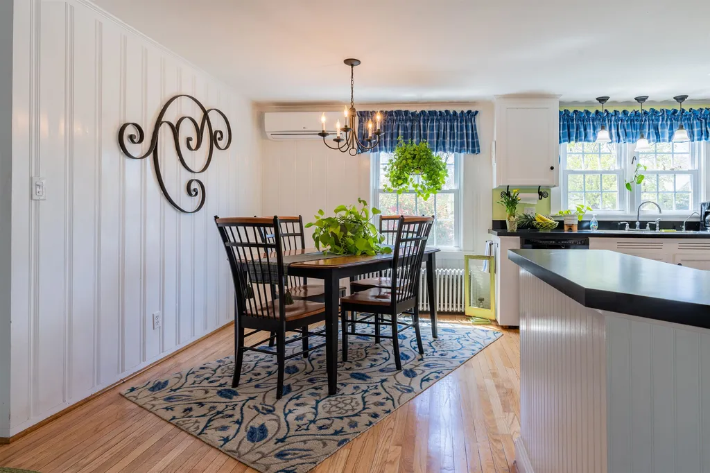 26 Epping Road Exeter NH 03833