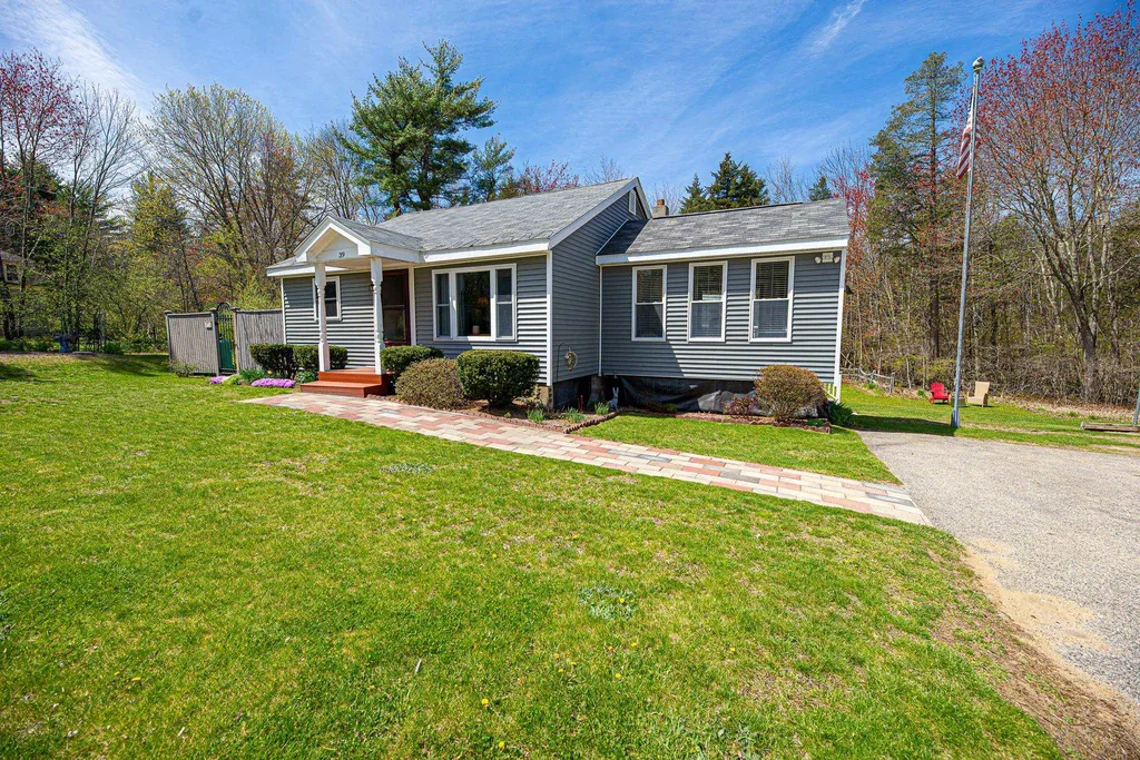 39 Newton Jct Road Kingston NH 03848
