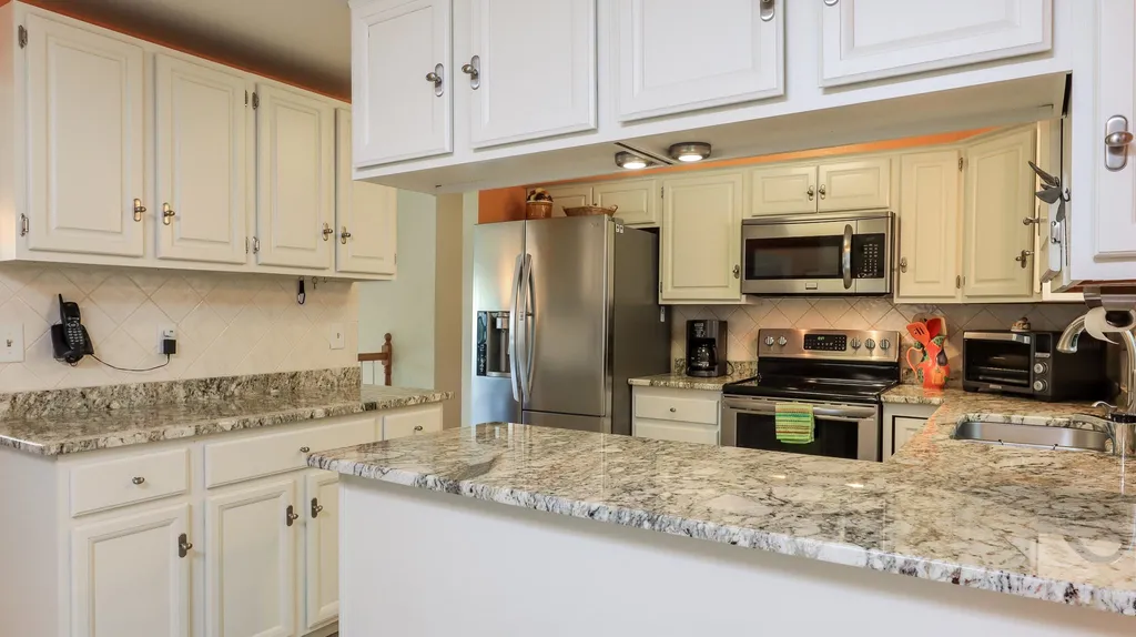 11 Brook Drive Hudson NH 03051