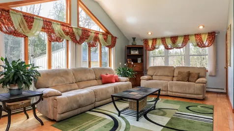 11 Brook Drive Hudson NH 03051