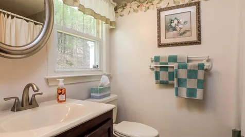 11 Brook Drive Hudson NH 03051