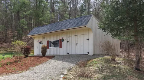 11 Brook Drive Hudson NH 03051