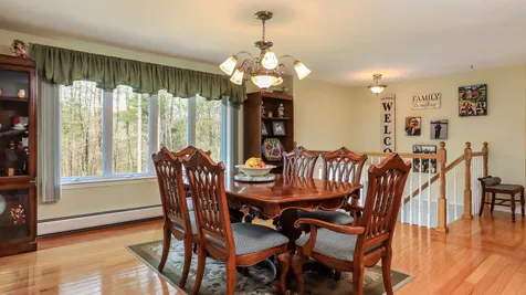 11 Brook Drive Hudson NH 03051