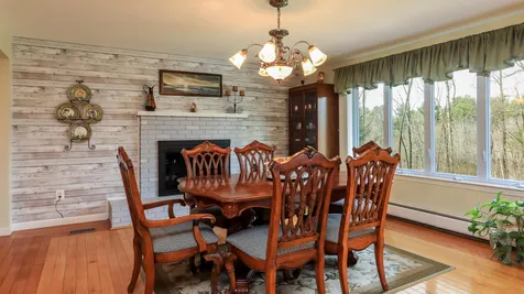 11 Brook Drive Hudson NH 03051