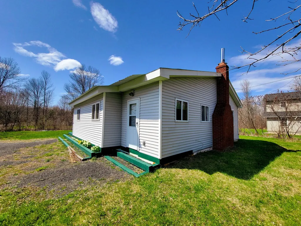 9 Lightning Road Grand Isle VT 05458
