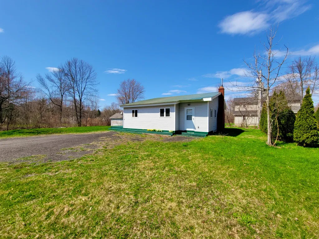 9 Lightning Road Grand Isle VT 05458