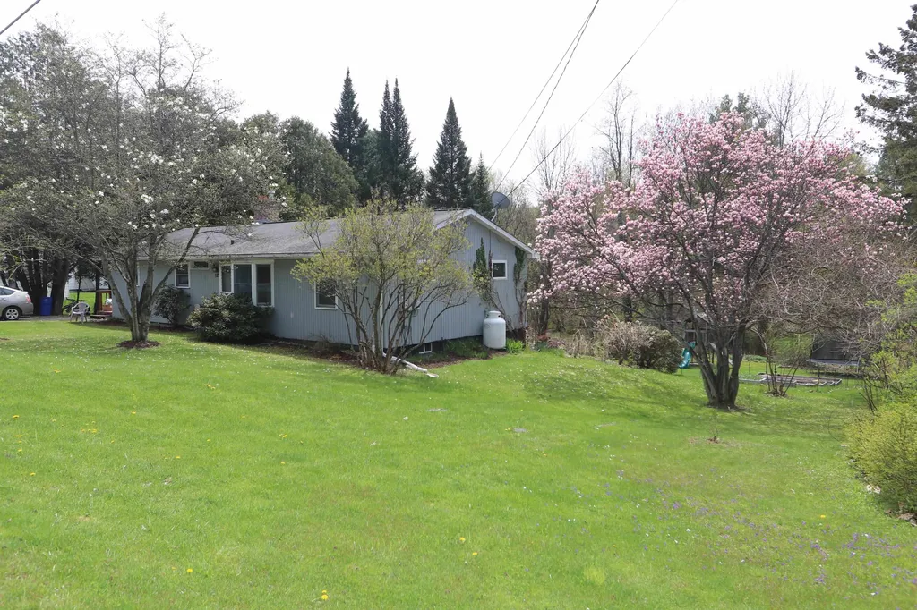 127 Stonecrest Avenue Hartford VT 05001